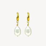 Drop Pearl Gold Huggies