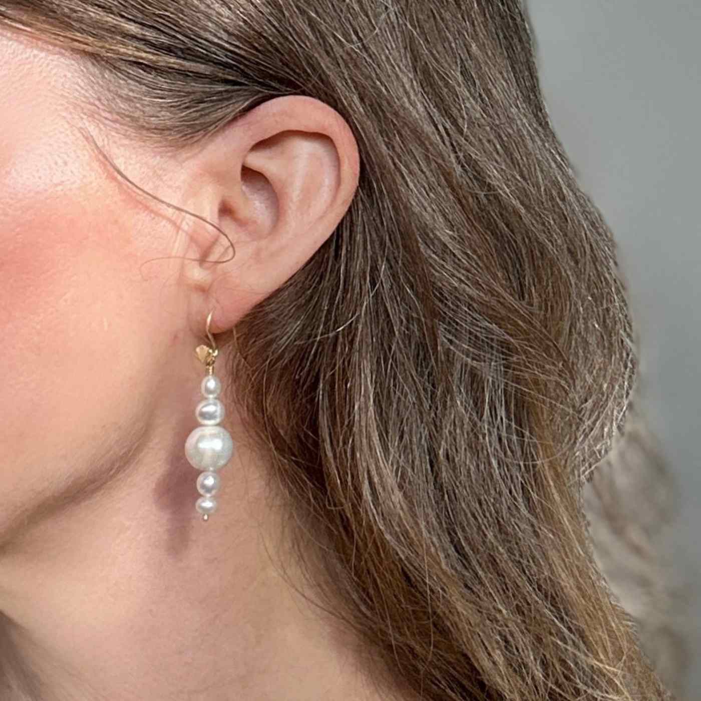 Elegant Pearl drop earrings with different size pearls