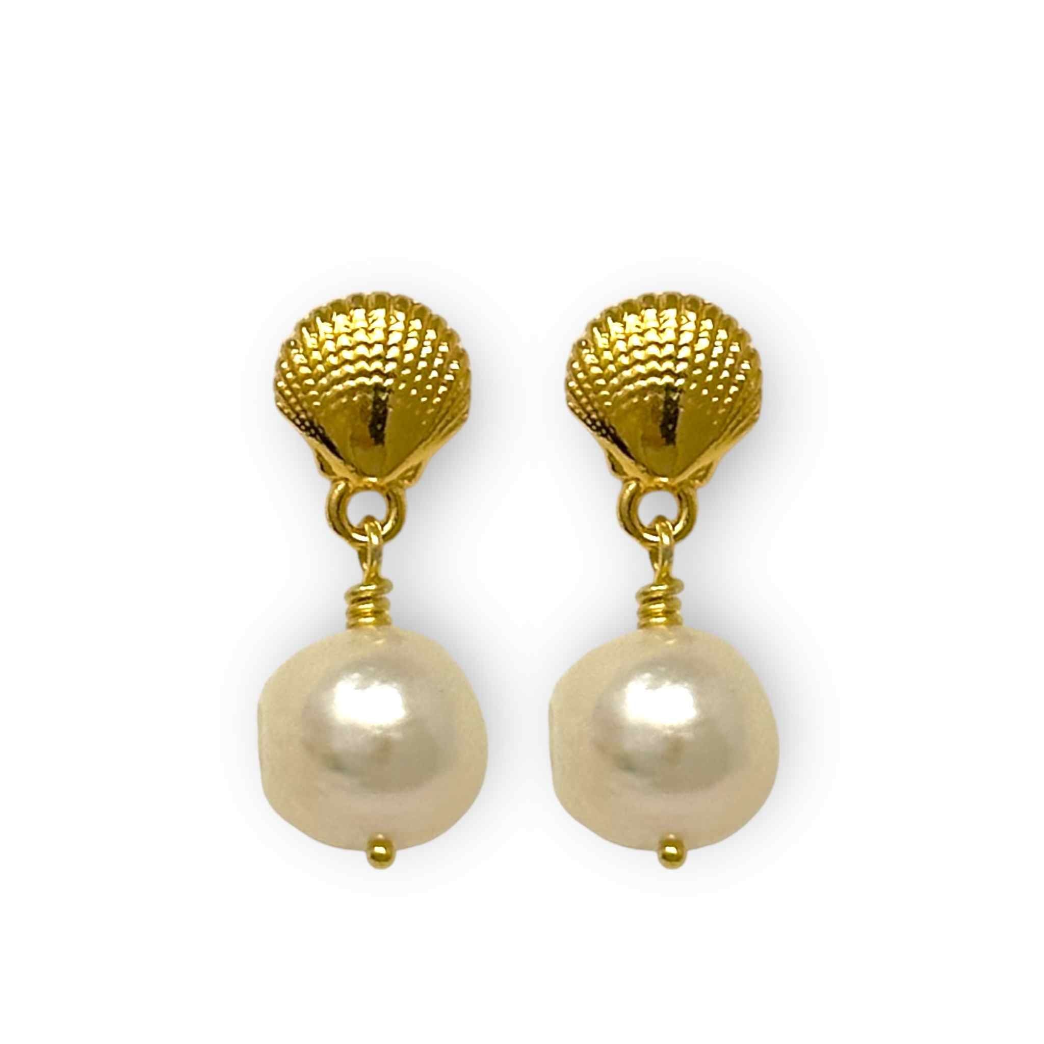Sea shell earrings with pearls in gold plated Sterling silver