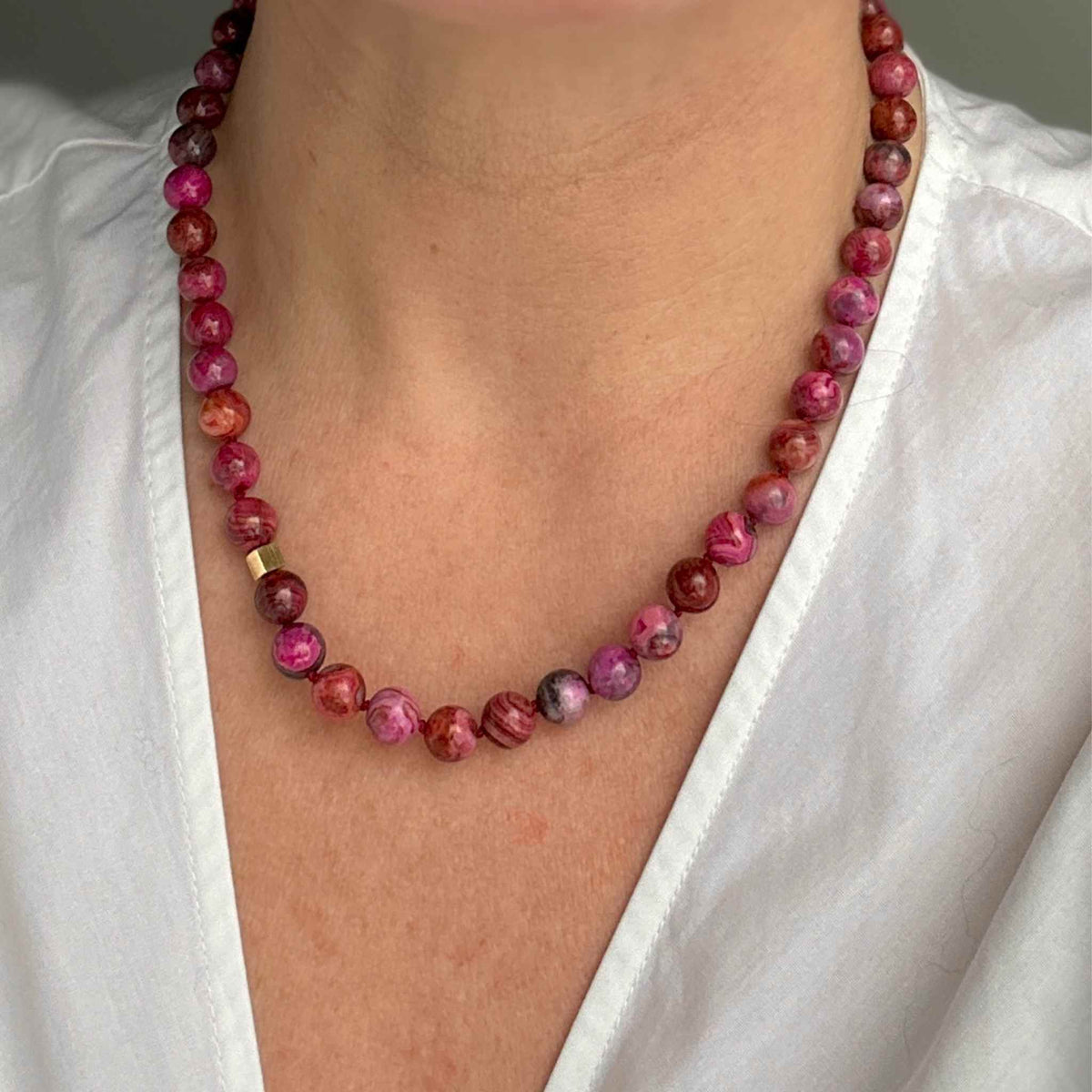 Pink agate necklace beaded modelled
