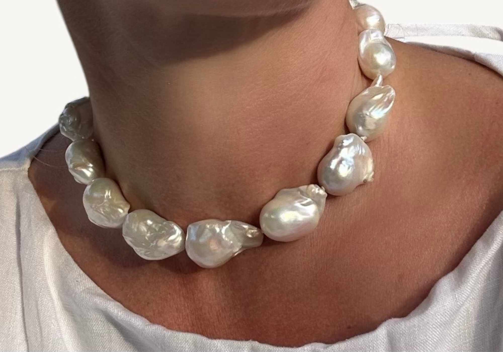 Freja Large Baroque Pearl Necklace – RAW Copenhagen Freja Large Baroque Pearl Necklace – RAW Copenhagen