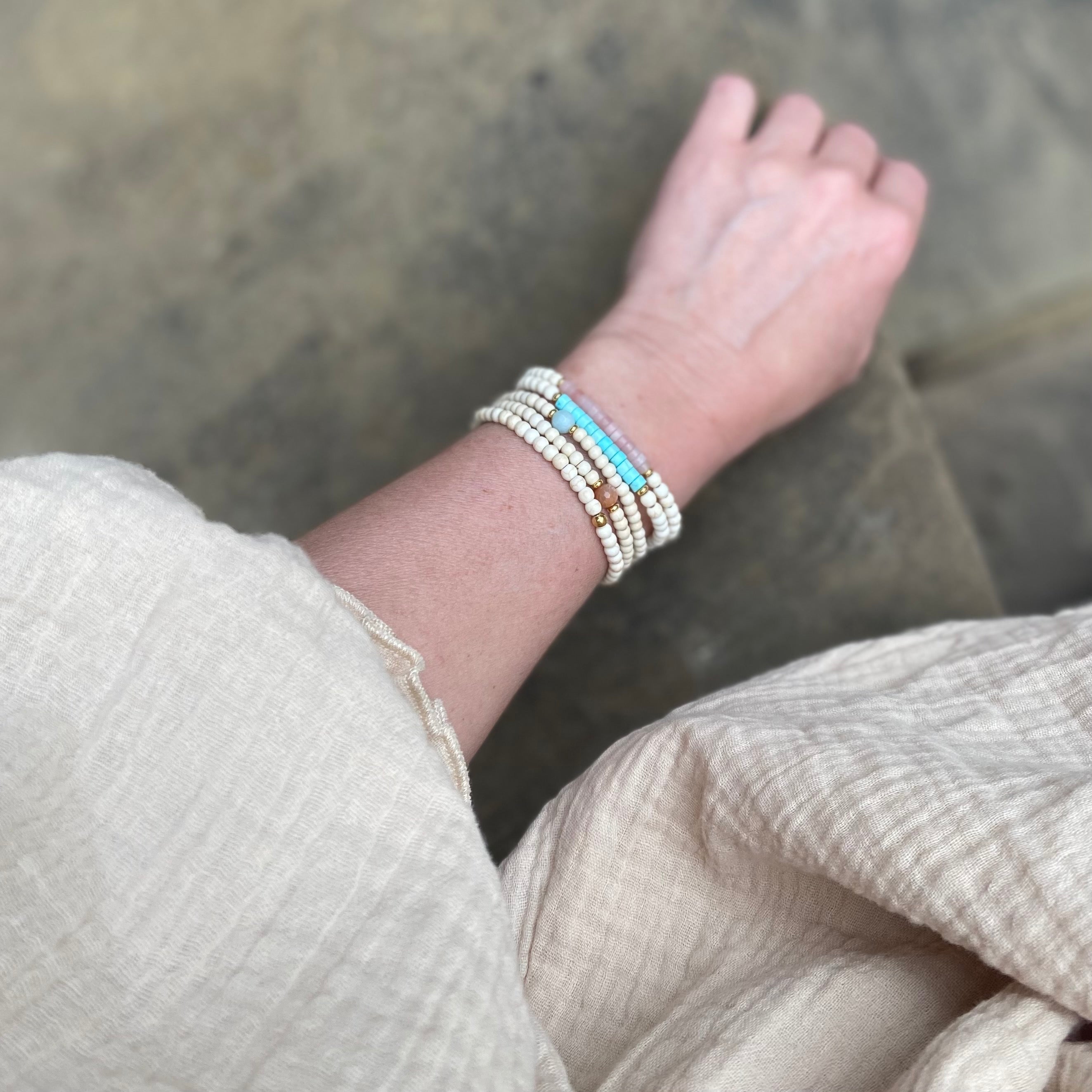 Natural Magnesite Beaded Bracelet