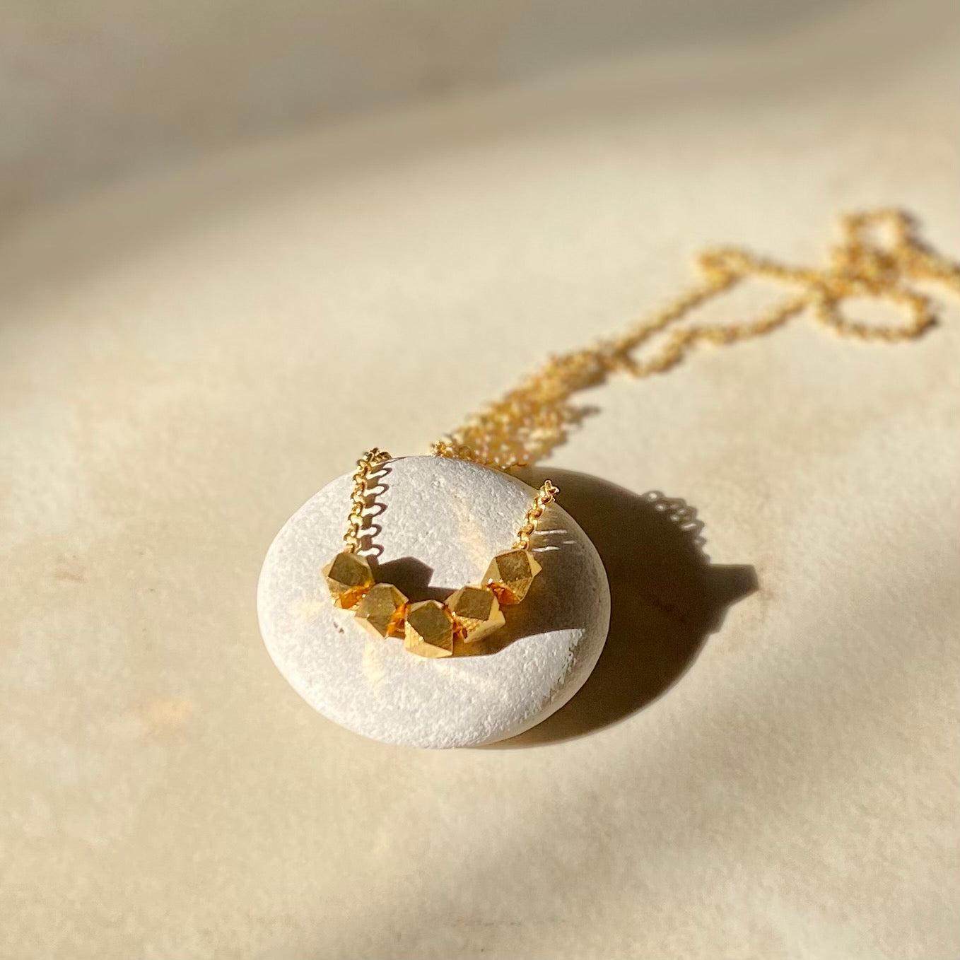 NewJeans着用[STONEHENgE] I am a peach silver necklace( 2 色) NewJeans着用[STONEHENgE] I am a peach silver necklace( 2 色